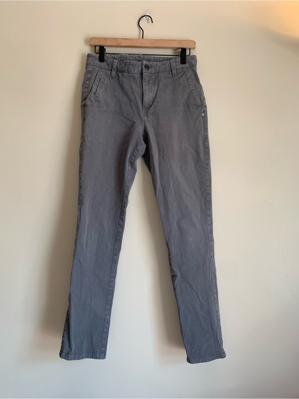 Vuori Mens Cargo Pants Jeans Bottoms Size 32 Inch Grey Classic Straight Leg